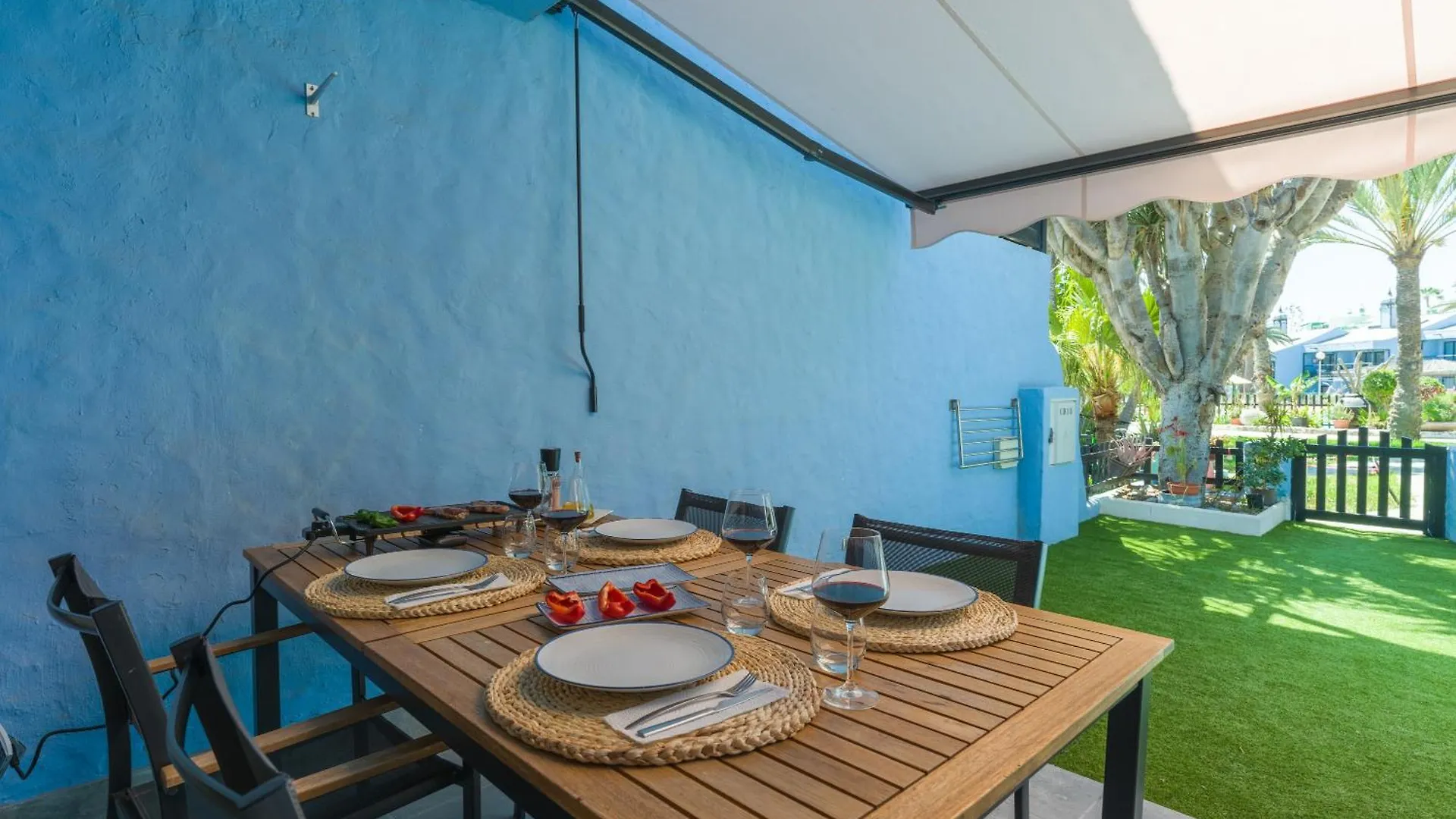 Amazing 3 Bedroom Next To The Beach San Bartolome de Tirajana